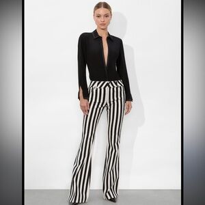 NWT Alice + Olivia Black and White Stipe Flare Pants Size 24